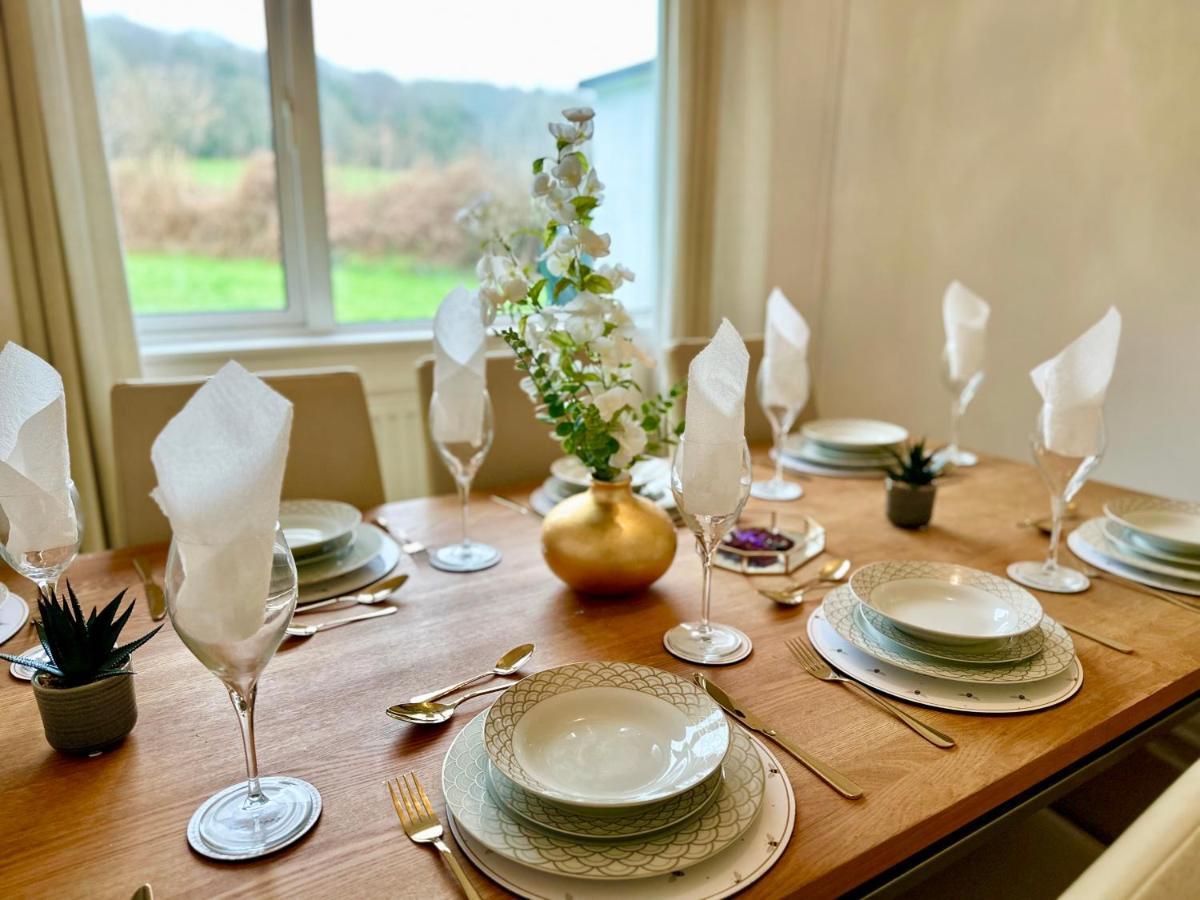 Three Bedroom Rural, Relaxing And Peaceful,Dogs Welcome! With Cymru Holidays Abergavenny Exterior foto