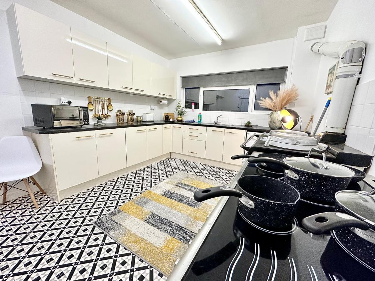 Three Bedroom Rural, Relaxing And Peaceful,Dogs Welcome! With Cymru Holidays Abergavenny Exterior foto