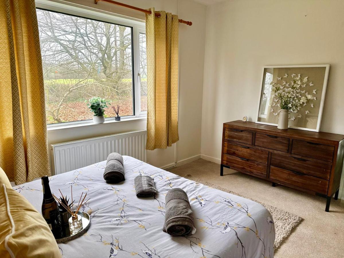 Three Bedroom Rural, Relaxing And Peaceful,Dogs Welcome! With Cymru Holidays Abergavenny Exterior foto